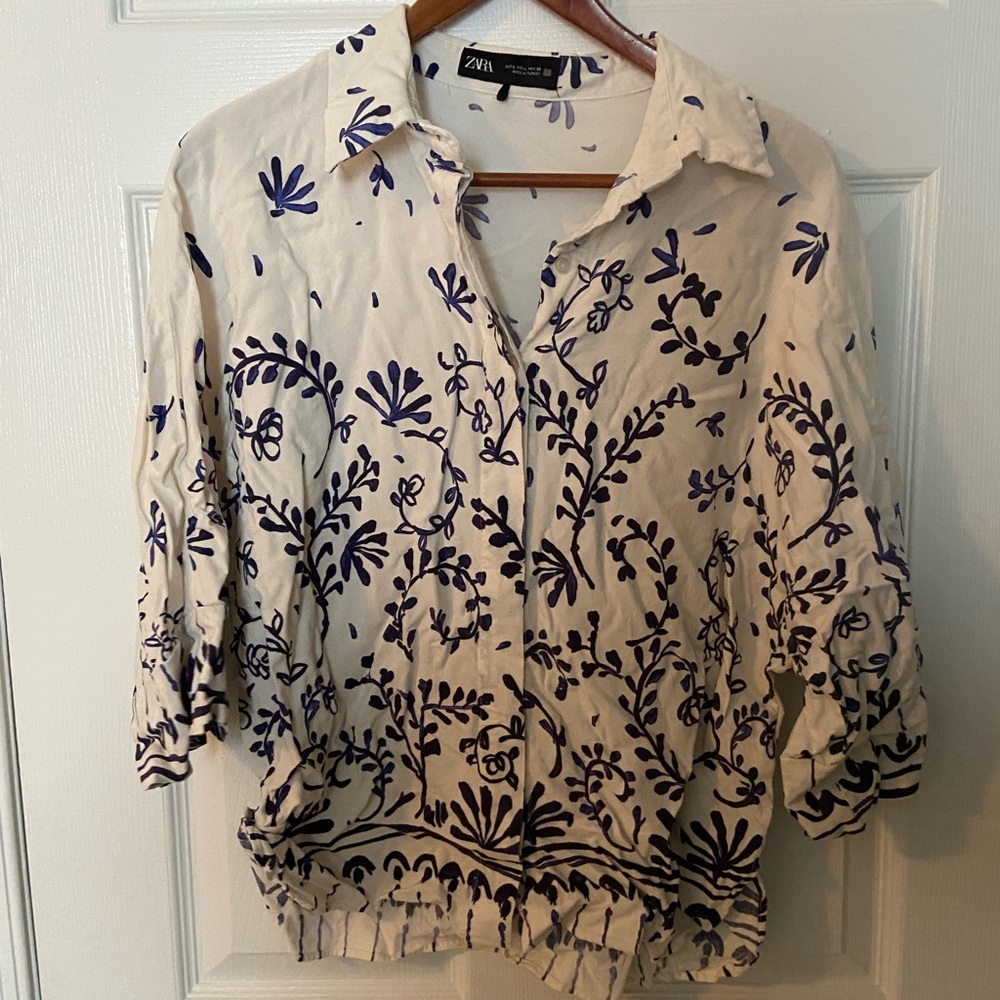 Zara Cream and Blue Pleated Button Down Shirt